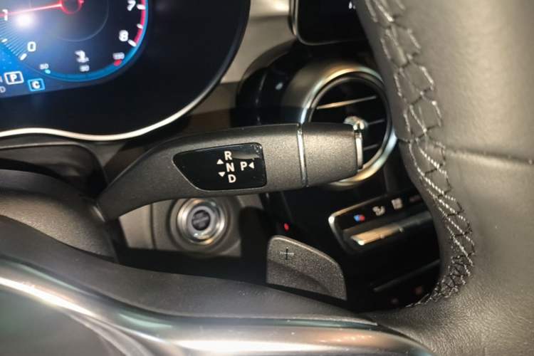 Used Mercedes-Benz GLC 2020 Facelifted GLC 260 L 4MATIC Dynamic Edition Gear Lever