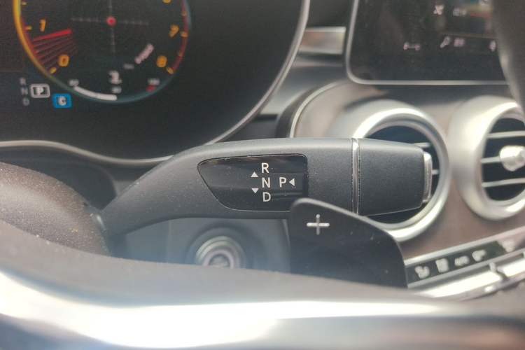 Used Mercedes-Benz GLC 2020 Facelift GLC 300 L 4MATIC Dynamic Edition Gear Lever