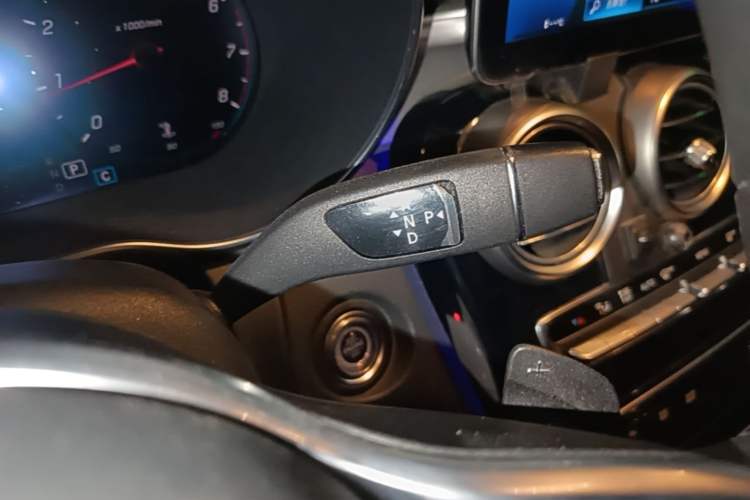 Used Mercedes-Benz GLC 2020 GLC 260 L 4MATIC Luxury Model Gear Lever