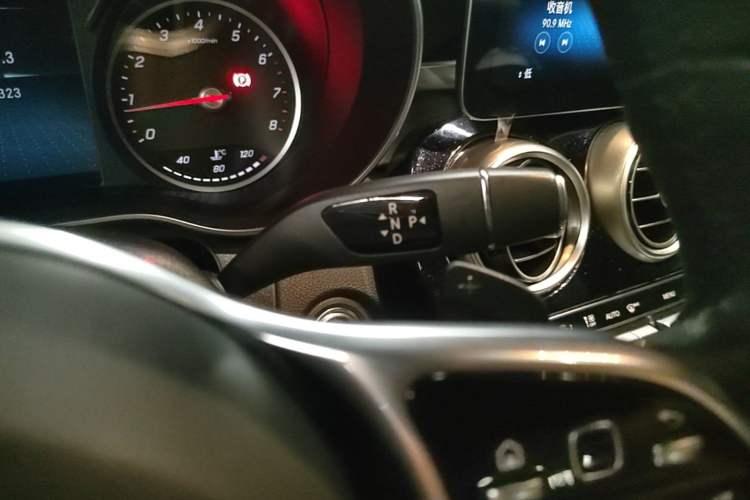 Used Mercedes-Benz GLC 2020 GLC 260 L 4MATIC Dynamic Model Gear Lever