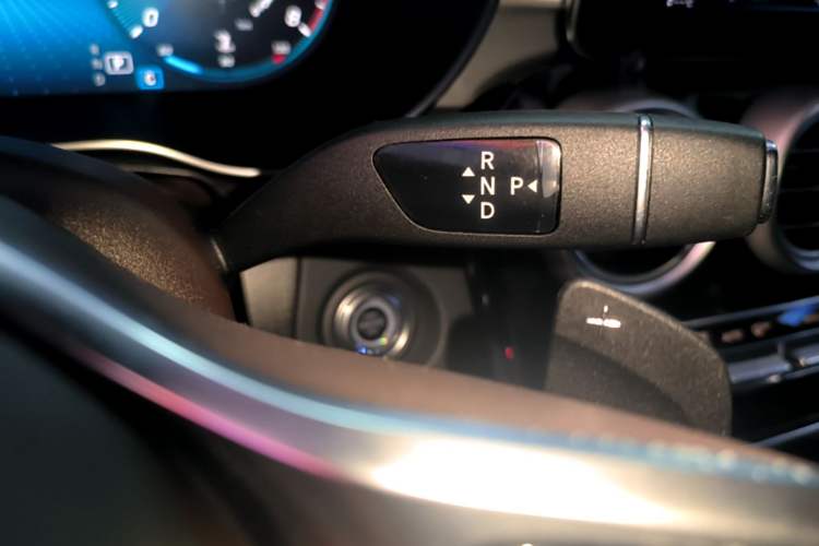 Used Mercedes-Benz GLC 2020 Facelifted GLC 260 L 4MATIC Dynamic Edition Gear Lever