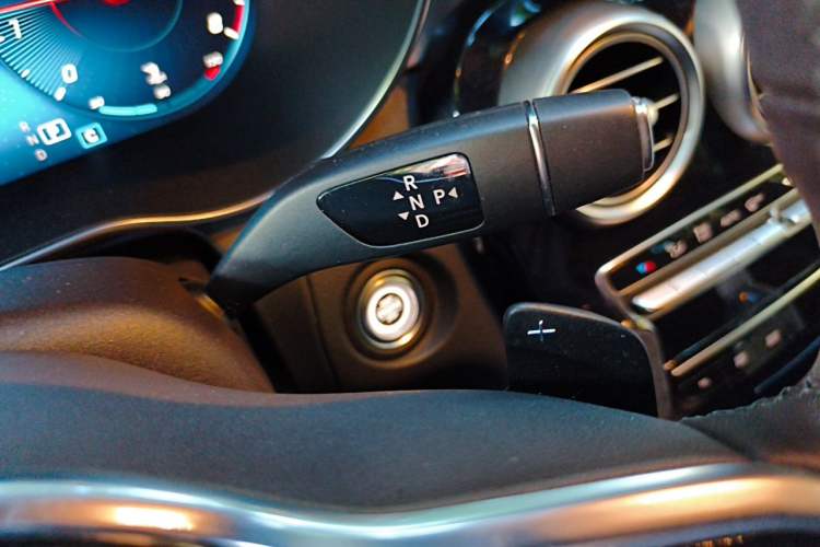 Used Mercedes-Benz GLC 2020 Facelifted GLC 260 L 4MATIC Dynamic Edition Gear Lever