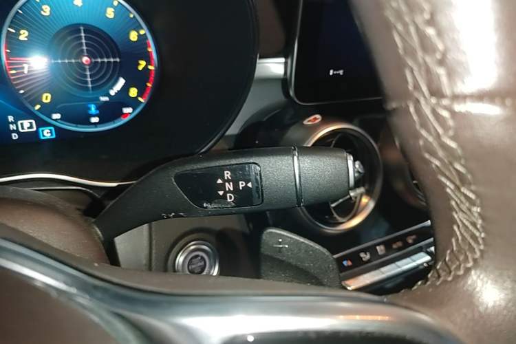 Used Mercedes-Benz GLC 2020 Facelifted GLC 260 L 4MATIC Dynamic Edition Gear Lever