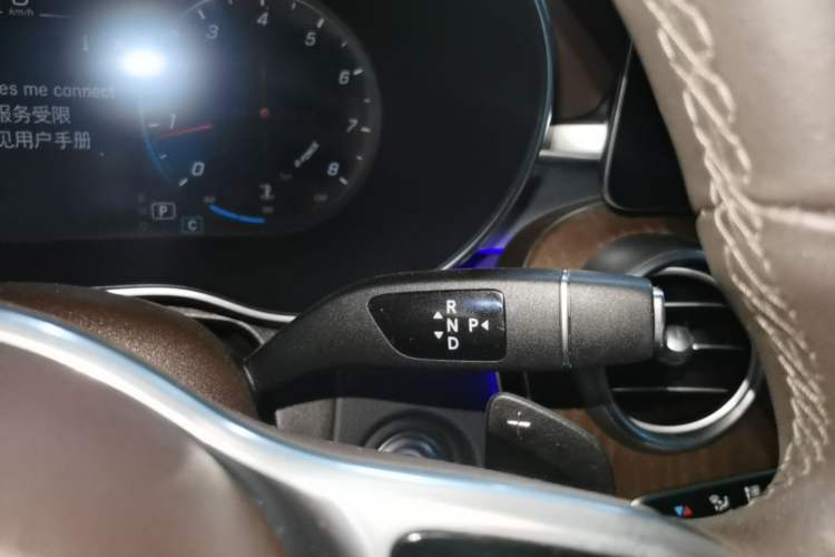 Used Mercedes-Benz GLC 2020 Facelift GLC 260 L 4MATIC Luxury Edition Gear Lever