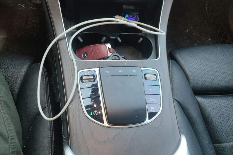 Used Mercedes-Benz GLC 2020 Facelift GLC 260 L 4MATIC Luxury Edition Gear Lever