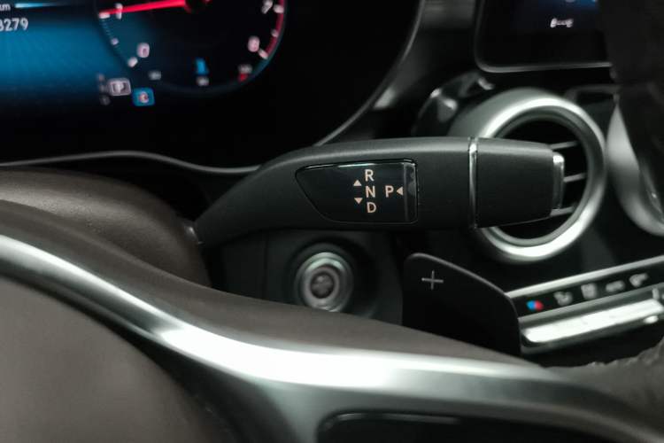 Used Mercedes-Benz GLC 2020 Facelifted GLC 260 L 4MATIC Dynamic Edition Gear Lever