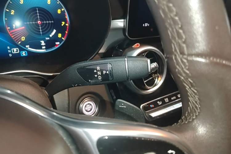 Used Mercedes-Benz GLC 2020 Facelifted GLC 260 L 4MATIC Dynamic Edition Gear Lever