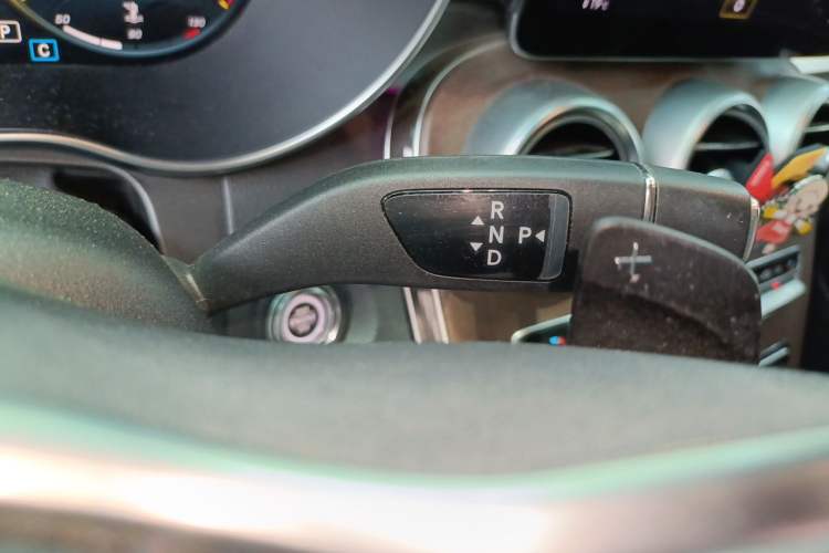 Used Mercedes-Benz GLC 2020 GLC 300 L 4MATIC Dynamic Edition Gear Lever