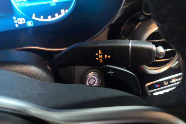 Used Mercedes-Benz GLC 2020 Facelifted GLC 260 L 4MATIC Dynamic Edition Gear Lever