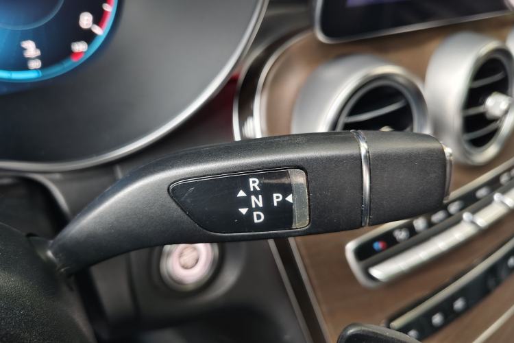 Used Mercedes-Benz GLC 2020 GLC 300 L 4MATIC Dynamic Edition Gear Lever