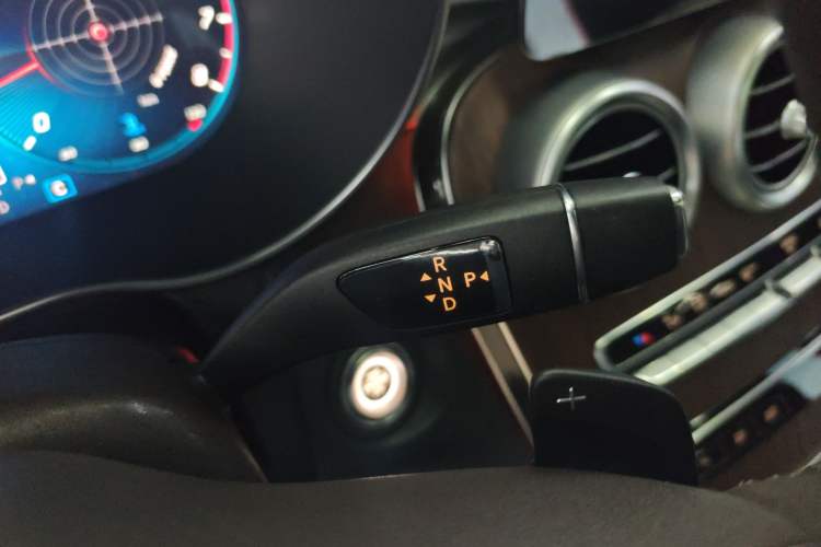 Used Mercedes-Benz GLC 2020 GLC 300 L 4MATIC Dynamic Edition Gear Lever