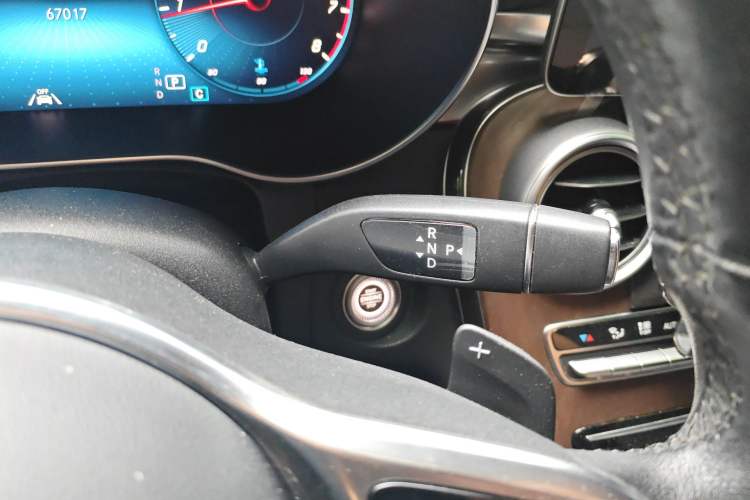 Used Mercedes-Benz GLC 2020 GLC 300 L 4MATIC Dynamic Edition Gear Lever