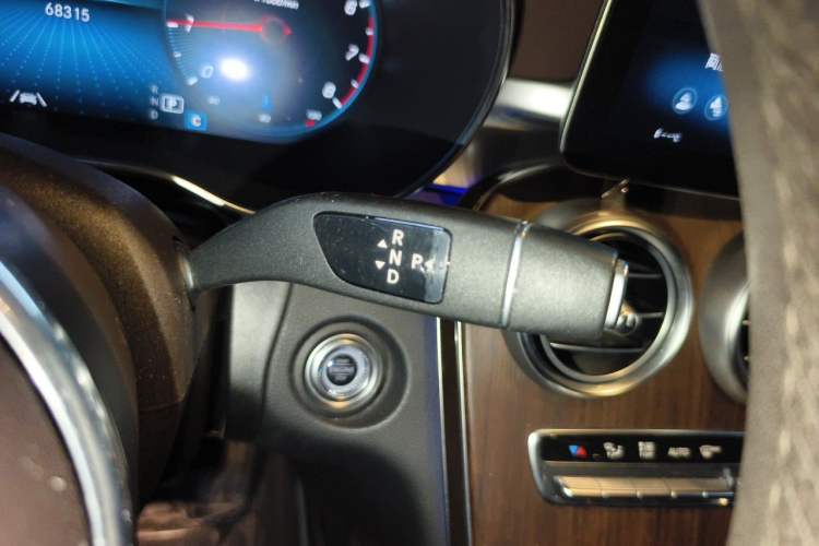 Used Mercedes-Benz GLC 2020 Facelift GLC 300 L 4MATIC Dynamic Edition Gear Lever