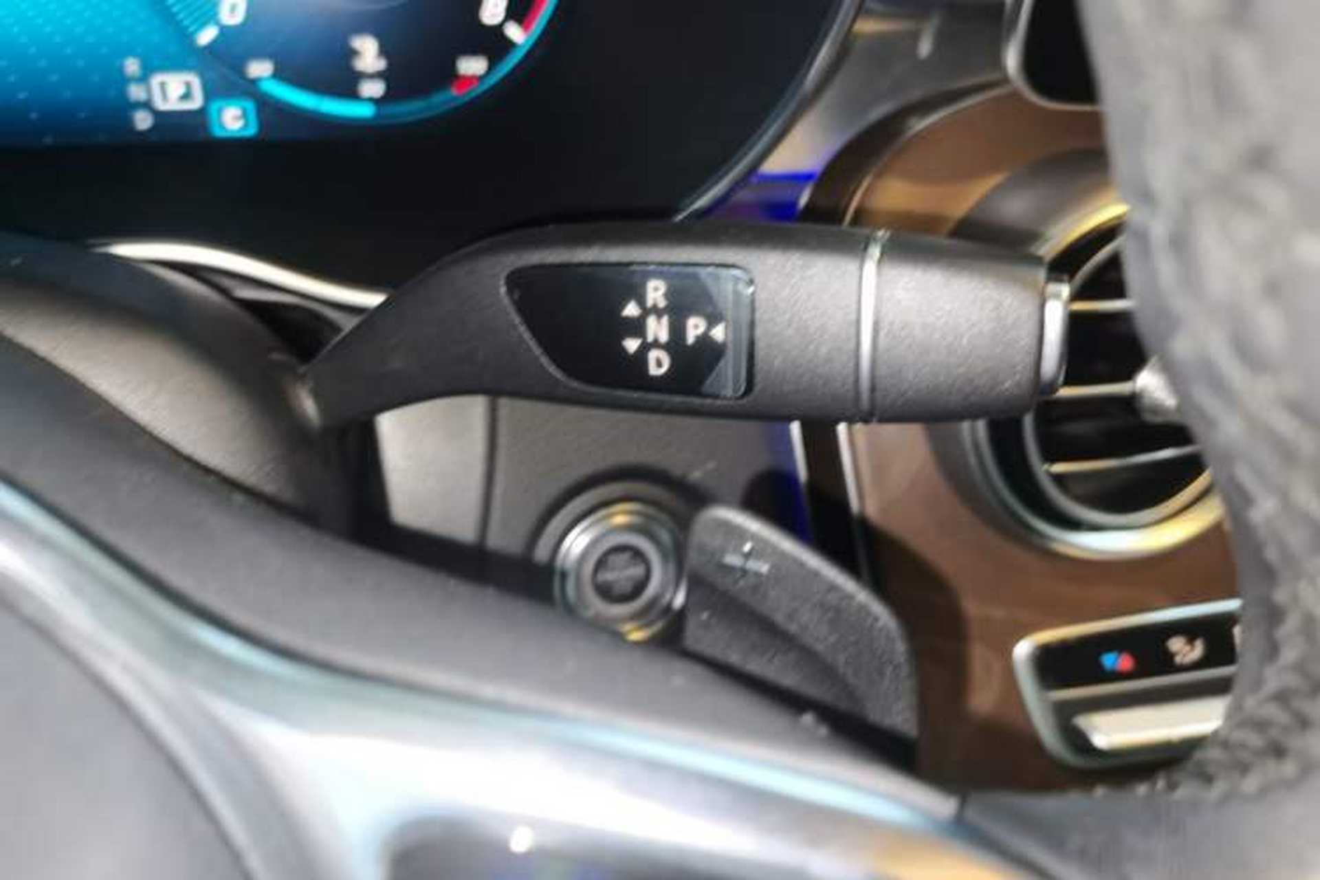 Used Mercedes-Benz GLC 2020 GLC 300 L 4MATIC Dynamic Edition Gear Lever