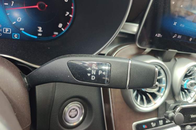 Used Mercedes-Benz GLC 2020 Facelift GLC 300 L 4MATIC Dynamic Edition Gear Lever
