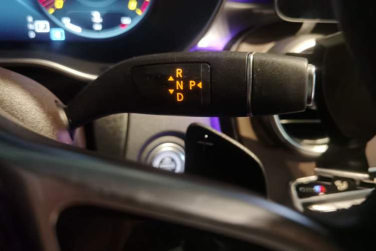 Used Mercedes-Benz GLC 2020 GLC 300 L 4MATIC Dynamic Edition Gear Lever