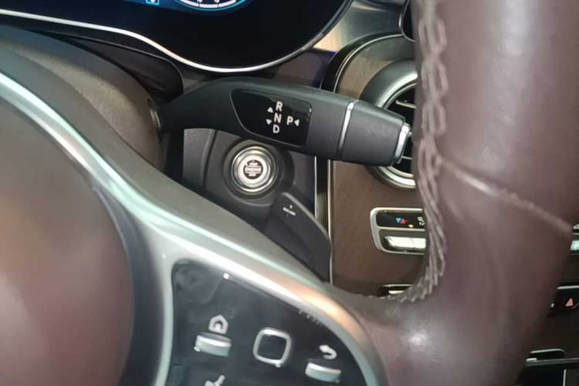 Used Mercedes-Benz GLC 2020 Facelift GLC 260 L 4MATIC Luxury Edition Gear Lever