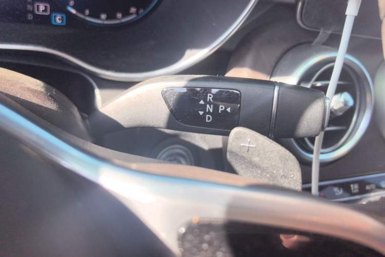 Used Mercedes-Benz GLC 2020 Facelifted GLC 260 L 4MATIC Dynamic Edition Gear Lever