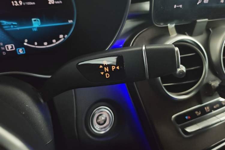 Used Mercedes-Benz GLC 2020 Facelift GLC 300 L 4MATIC Dynamic Edition Gear Lever