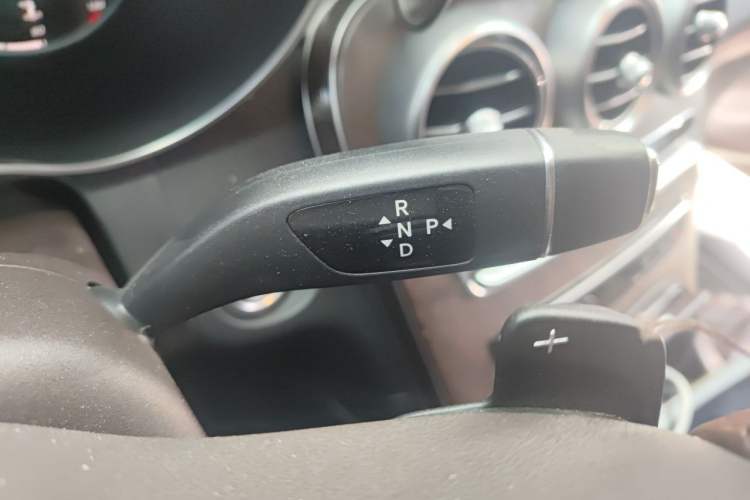 Used Mercedes-Benz GLC 2020 GLC 300 L 4MATIC Dynamic Edition Gear Lever