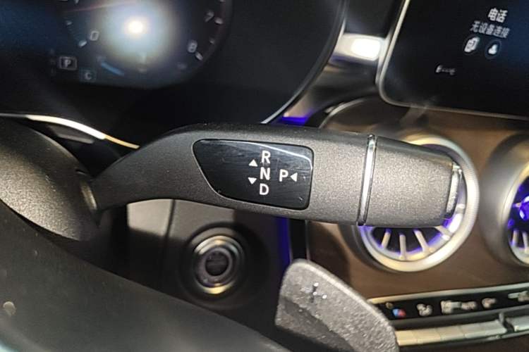 Used Mercedes-Benz GLC 2020 GLC 300 L 4MATIC Dynamic Edition Gear Lever