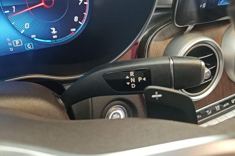 Used Mercedes-Benz GLC 2020 GLC 300 L 4MATIC Luxury Model Gear Lever
