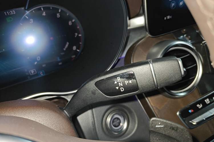 Used Mercedes-Benz GLC 2020 Facelift GLC 300 L 4MATIC Dynamic Edition Gear Lever