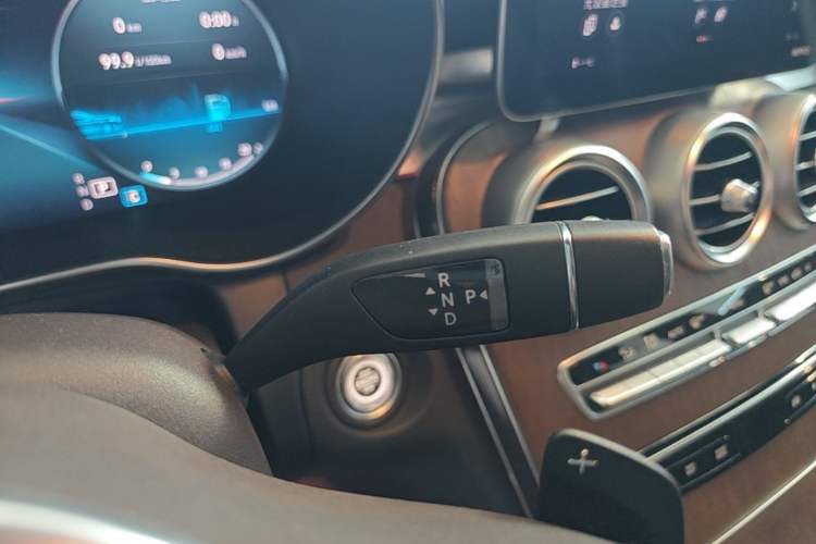 Used Mercedes-Benz GLC 2020 GLC 300 L 4MATIC Dynamic Edition Gear Lever
