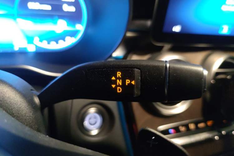 Used Mercedes-Benz GLC 2020 Facelift GLC 300 L 4MATIC Dynamic Edition Gear Lever