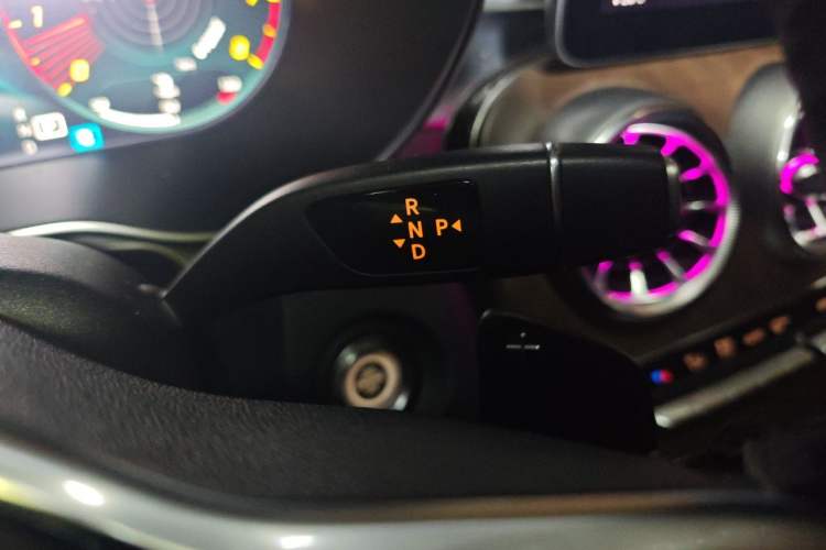 Used Mercedes-Benz GLC 2020 GLC 260 L 4MATIC Luxury Model Gear Lever