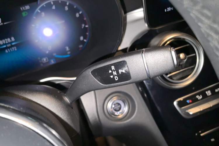 Used Mercedes-Benz GLC 2020 Facelifted GLC 260 L 4MATIC Dynamic Edition Gear Lever