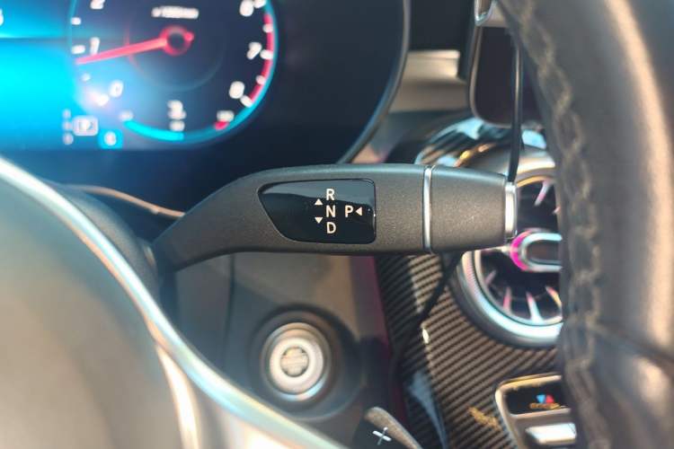 Used Mercedes-Benz GLC 2020 GLC 300 L 4MATIC Dynamic Edition Gear Lever