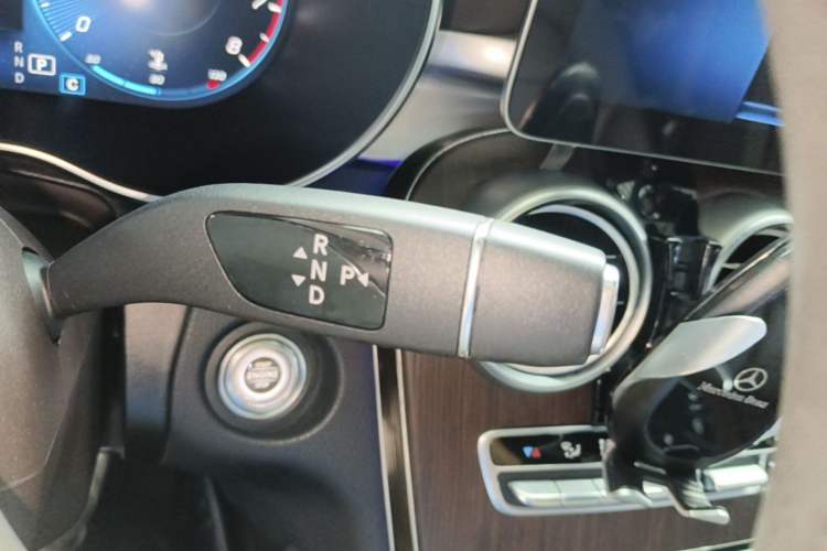 Used Mercedes-Benz GLC 2020 Facelifted GLC 300 L 4MATIC Luxury Edition Gear Lever