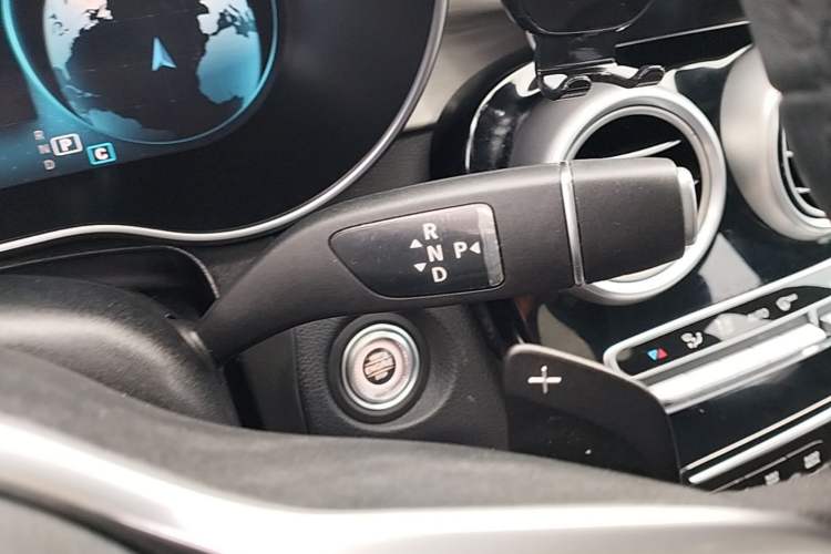 Used Mercedes-Benz GLC 2020 Facelifted GLC 260 L 4MATIC Dynamic Edition Gear Lever