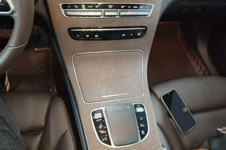 Used Mercedes-Benz GLC 2020 Facelift GLC 300 L 4MATIC Dynamic Edition Gear Lever
