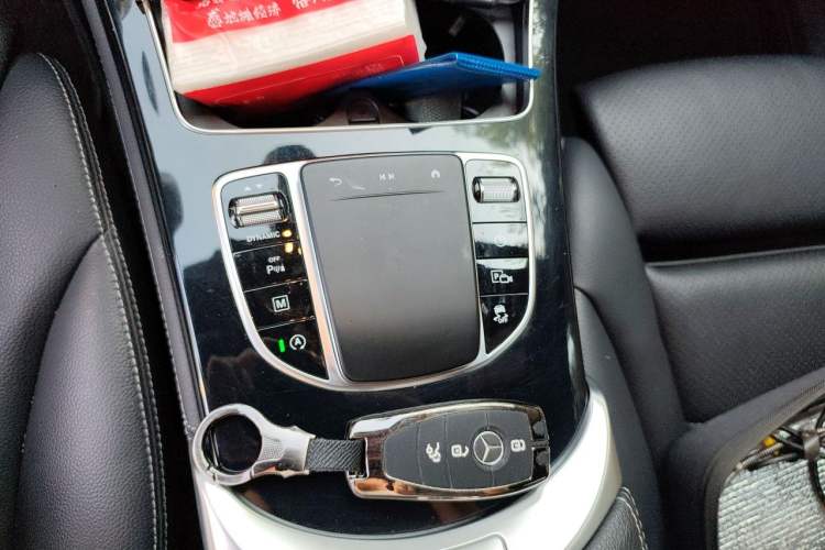 Used Mercedes-Benz GLC 2020 Facelifted GLC 260 L 4MATIC Dynamic Edition Gear Lever