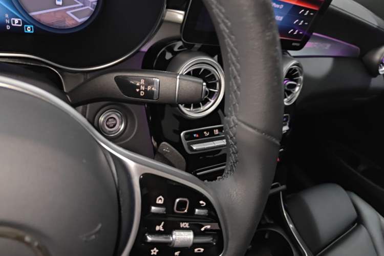 Used Mercedes-Benz GLC 2020 Facelifted GLC 260 L 4MATIC Dynamic Edition Gear Lever