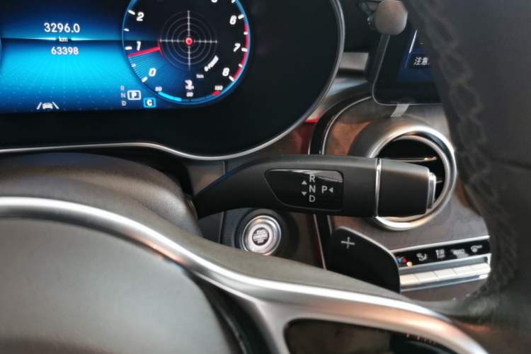 Used Mercedes-Benz GLC 2020 Facelift GLC 300 L 4MATIC Dynamic Edition Gear Lever