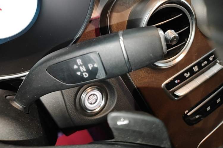 Used Mercedes-Benz GLC 2020 Facelift GLC 300 L 4MATIC Dynamic Edition Gear Lever