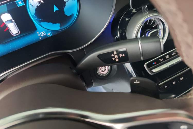 Used Mercedes-Benz GLC 2020 Facelifted GLC 260 L 4MATIC Dynamic Edition Gear Lever