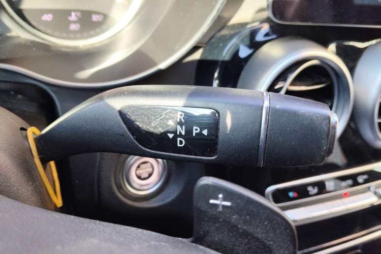 Used Mercedes-Benz GLC 2020 GLC 260 L 4MATIC Dynamic Model Gear Lever