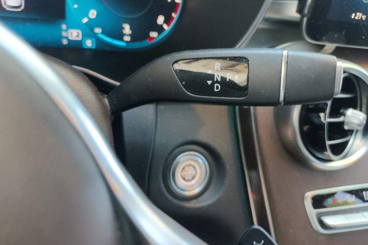 Used Mercedes-Benz GLC 2020 Facelift GLC 300 L 4MATIC Dynamic Edition Gear Lever