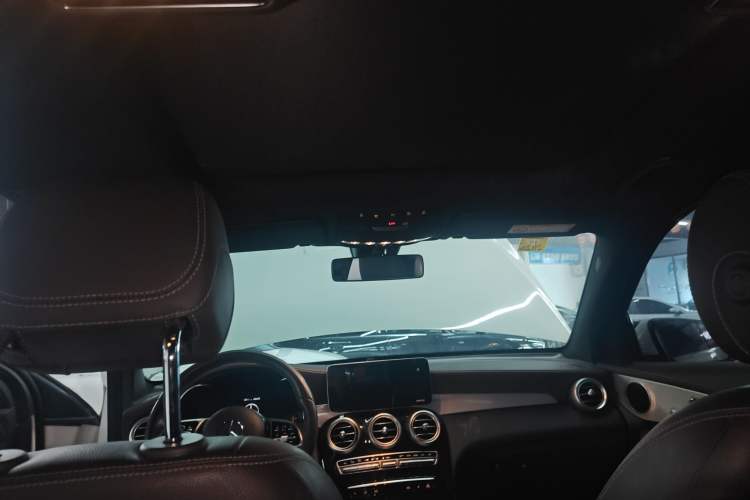 Used Mercedes-Benz GLC 2020 Facelifted GLC 260 L 4MATIC Dynamic Edition Headliner