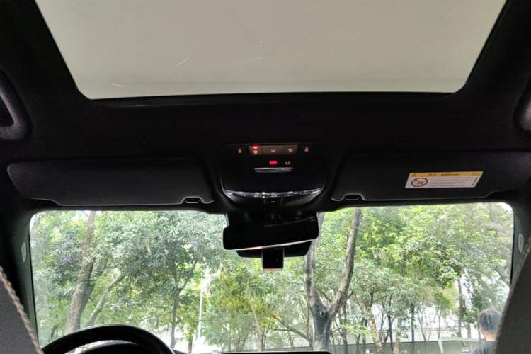 Used Mercedes-Benz GLC 2020 GLC 300 L 4MATIC Dynamic Edition Headliner
