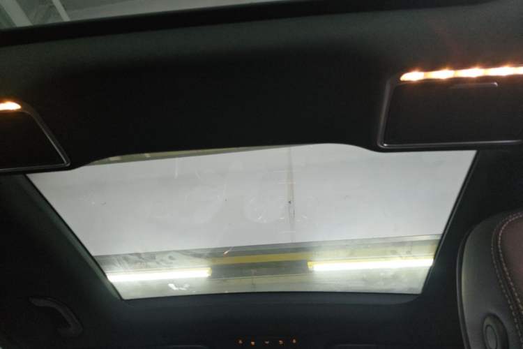 Used Mercedes-Benz GLC 2020 Facelifted GLC 260 L 4MATIC Dynamic Edition Headliner