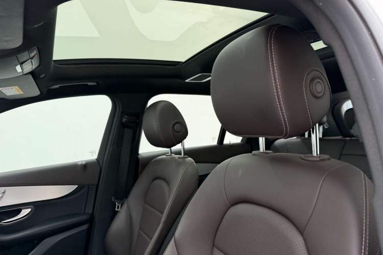 Used Mercedes-Benz GLC 2020 Facelifted GLC 260 L 4MATIC Dynamic Edition Headliner