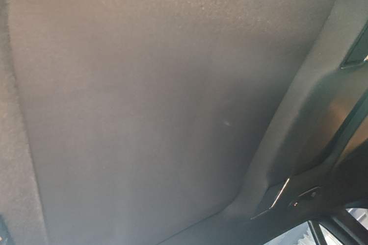 Used Mercedes-Benz GLC 2020 Facelift GLC 300 L 4MATIC Dynamic Edition Headliner