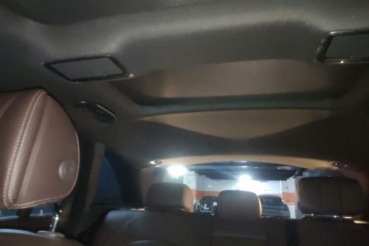 Used Mercedes-Benz GLC 2020 Facelift GLC 300 L 4MATIC Dynamic Edition Headliner
