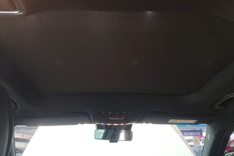 Used Mercedes-Benz GLC 2020 Facelift GLC 300 L 4MATIC Dynamic Edition Headliner