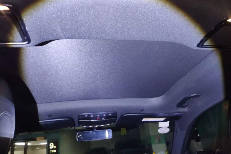 Used Mercedes-Benz GLC 2020 GLC 260 L 4MATIC Dynamic Model Headliner